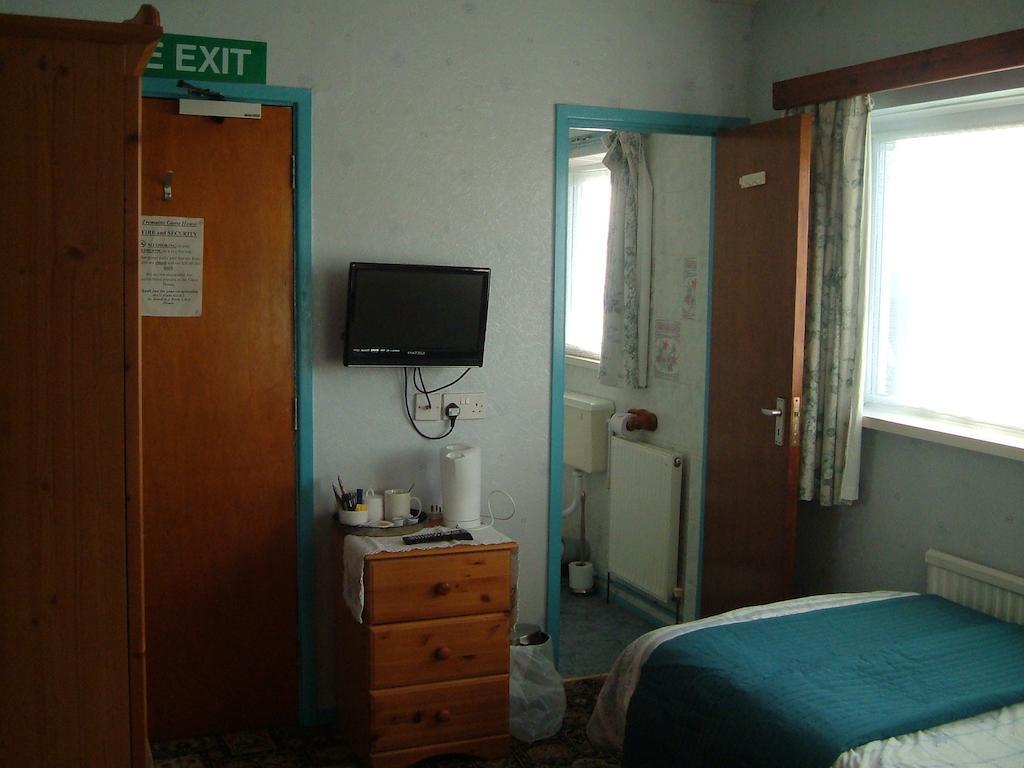 ברידג'נד Tremains Guest House חדר תמונה